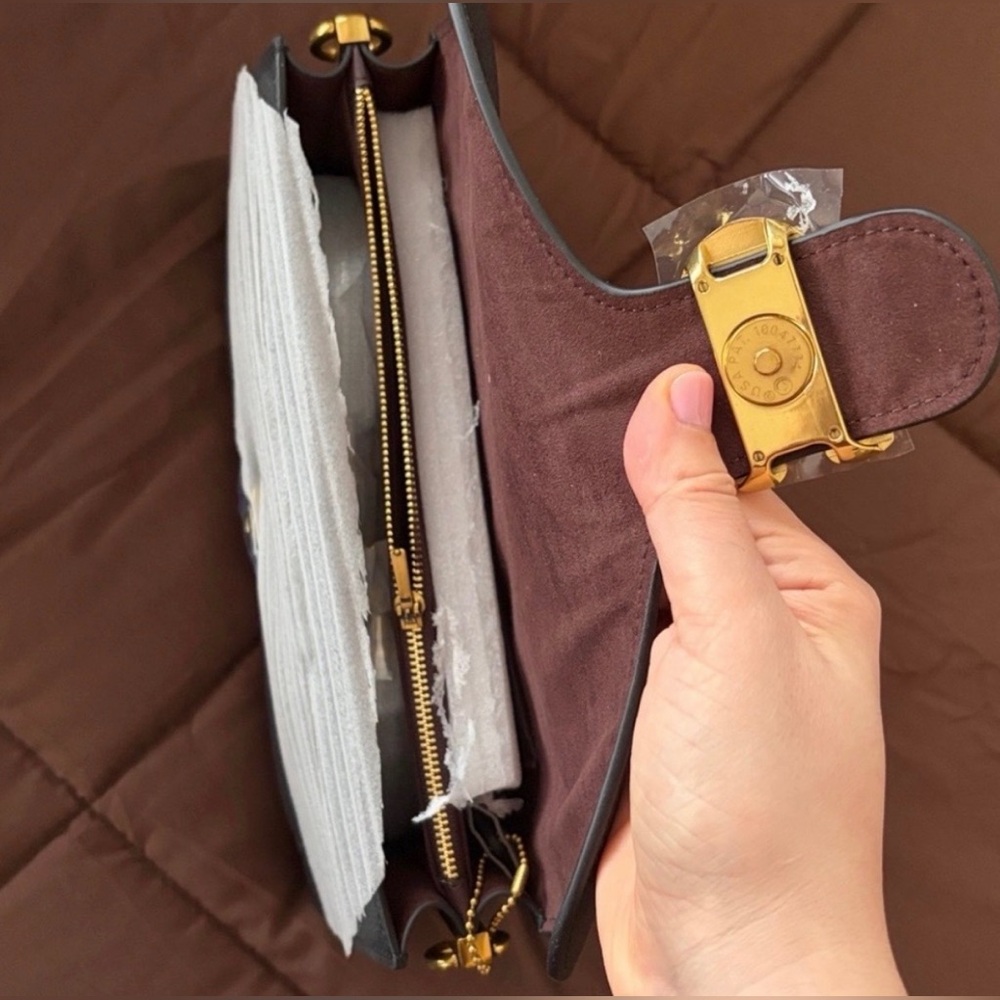 Coach Shoulder Crossbody Bag - Picture 9 of 16